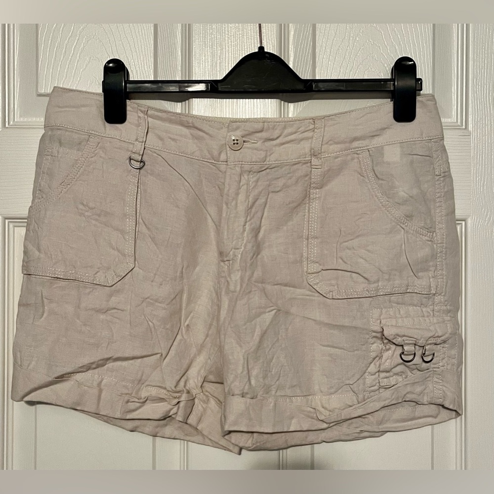 Tommy Hilfiger shorts off white size 10